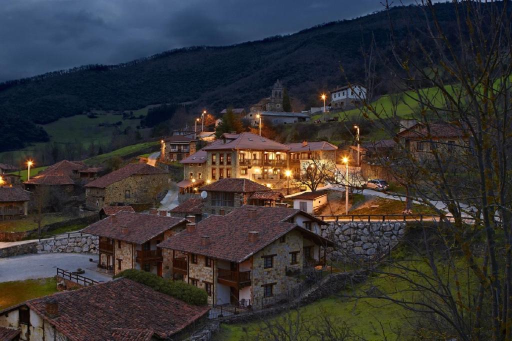 Posada Valle Del Oso Lerones Εξωτερικό φωτογραφία